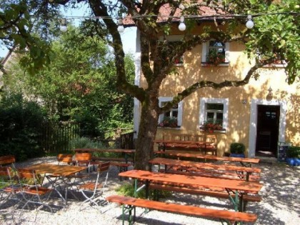 照片: Biergarten Hundshaupten